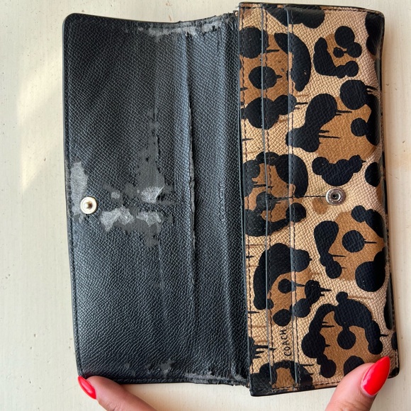 Coach Wallet - Picture 4 of 4